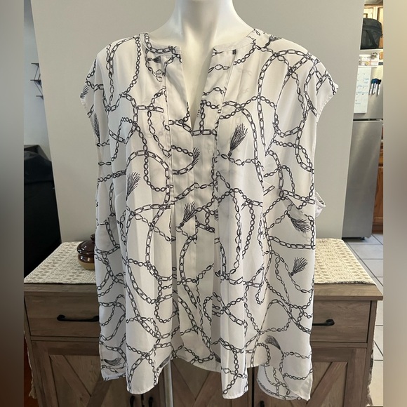 The Limited plus size women’s top - Picture 1 of 3